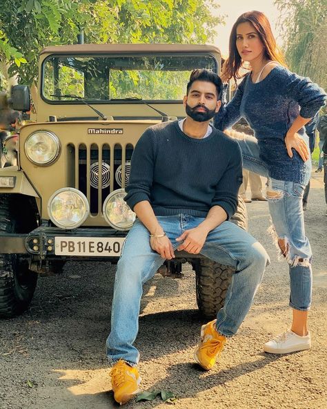 𝐏𝐀𝐑𝐌𝐈𝐒𝐇 𝐕𝐄𝐑𝐌𝐀 on Instagram: “It was fun shooting A Music Video after so Long. I’m sure you’re Going to Love the Song. “ 3 Days to Go” for Jab Hum Padeya Karte The. He’s…” Thar Jeep, Parmish Verma, Punjabi Wedding Couple, Couple With Baby, Punjabi Models, Mens Hairstyles With Beard, Pre Wedding Photoshoot Outdoor, Romantic Photoshoot, Wedding Photoshoot Poses