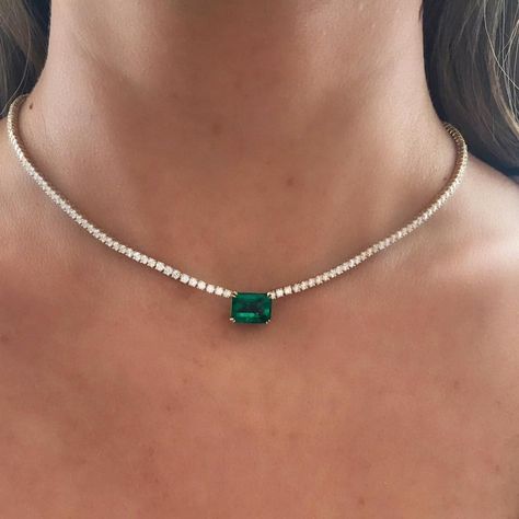 Anita Ko (@anitakojewelry) on Instagram: “I know what I'm wearing with jeans and a T-shirt this weekend…💚 #anitako #colombianemerald” Diamond Tennis Necklace, Jewelry Brands, Rhinestone Choker, Classy Jewelry, Tennis Necklace, Girly Jewelry, Green Emerald, Emerald Diamond, Pretty Jewellery