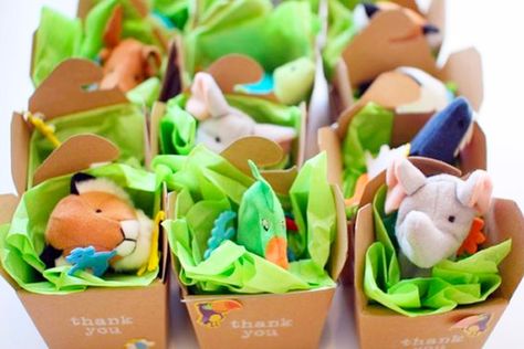 Jungle Party Favors, Safari Party Favors, Zoo Birthday Party, Jungle Thema, Jungle Theme Birthday, Jungle Birthday Party, Zoo Birthday, Zoo Party, Wild One Birthday Party