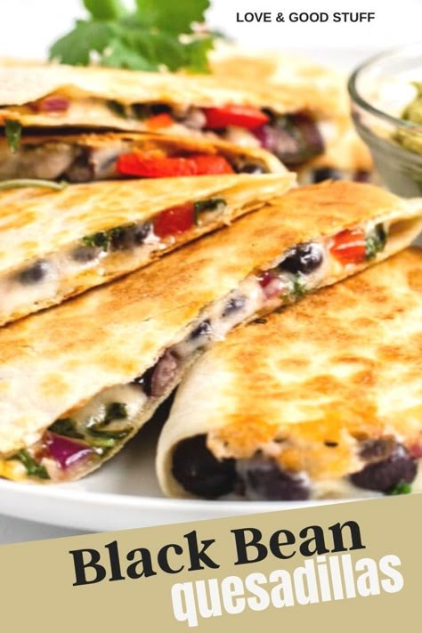 Black Bean And Corn Quesadillas, Quesadilla Recipes Easy, Vegetarian Quesadilla, Easy Mediterranean Diet Recipes, Vegetarian Meal, Tasty Vegetarian Recipes, Lentil Recipes, Health Dinner Recipes, Mediterranean Diet Recipes