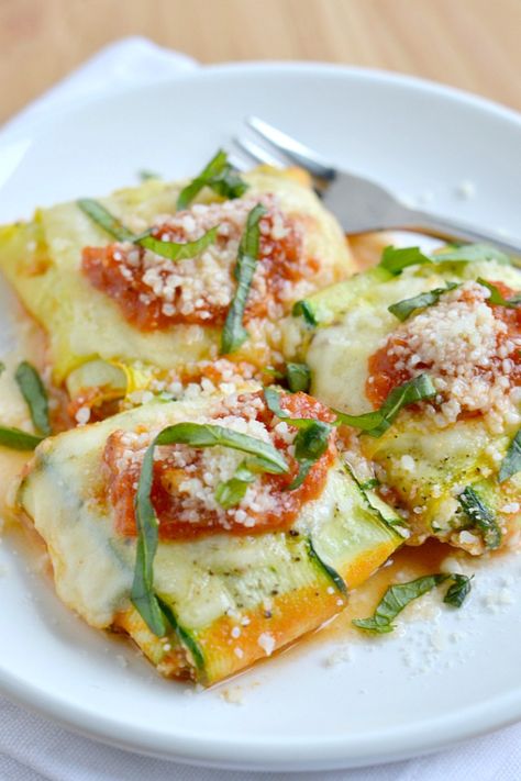 {Zucchinioli} Zucchini Ravioli with Spinach Ricotta Filling • Melinda Strauss Spinach Ricotta Filling, Mexican Scrambled Eggs, Low Calorie Pasta Recipes, Ravioli With Spinach, Low Calorie Pasta, Zucchini Ravioli, Pasta Calories, Ricotta Filling, Resep Pasta