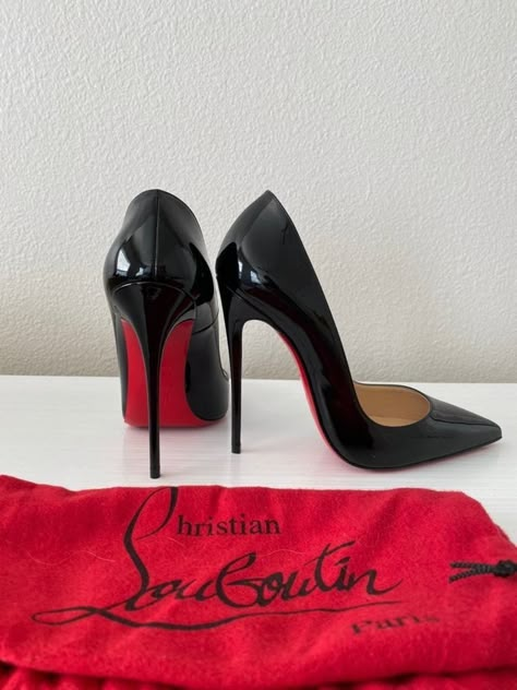 Louboutin Heels Aesthetic, Christian Louboutin Aesthetic, Loubiton Heels, Black Stilletos, Black Louboutin Heels, Louboutin Heels Black, So Kate Louboutin, Christian Louboutin Heels Outfit, Pretty Heels