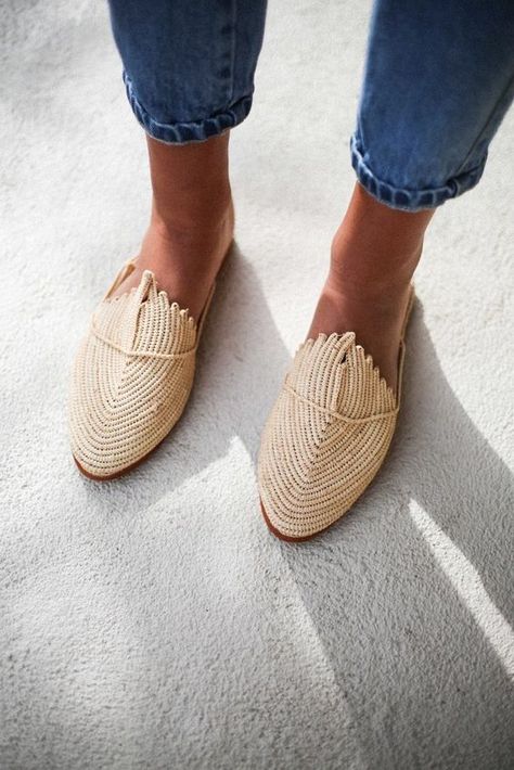 Raffia Shoes, Elegante Casual, Mode Inspiration, Handmade Shoes, Summer Shoes, Look Fashion, Girls Shoes, Me Too Shoes, Spring Fashion