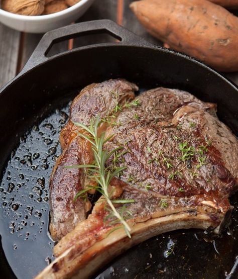 Bone In Rib Steak Recipe, Rib Steak Recipe, Beef Rib Steak, Prime Rib Steak, Beef Rib Roast, Prime Rib Roast Recipe, Ribeye Steak Recipes, Cooking Prime Rib, Rib Roast Recipe