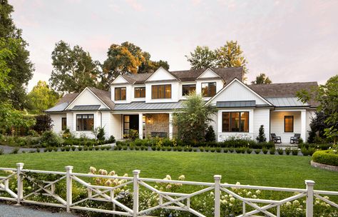 SDGArchitecture.com | Rebecca Lane Luxury Farmhouse Plans, Farmhouse Landscaping Front Yard, California Farmhouse, Farmhouse Exterior Colors, Front Yard Ideas, Exterior Landscaping, Luxury Farmhouse, Transitional Exterior, Landscaping Front Yard