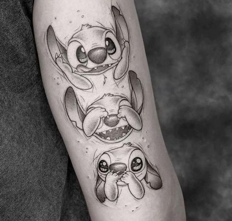 Disney Stitch Tattoo, Ohana Tattoo, Lion King Tattoo, Around Arm Tattoo, Stitch Tattoo, Forearm Band Tattoos, Feather Tattoo Design, Lilo And Stitch Drawings, Tattoo Stencil Outline