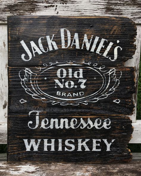 13"x16" reclaimed wood Jack Daniels sign. This would be a great accent in your bar, game room, den or patio and comes ready to hang. Offered at $45, #reclaimedwoodsign #woodsign #jackdaniels Basement Mancave, Jack Daniels Decor, Jack Daniels Cocktails, Trailer Bar, Bar Game Room, Jack Daniels Bottle, Bar Game, Bar Shelves, Garage Interior