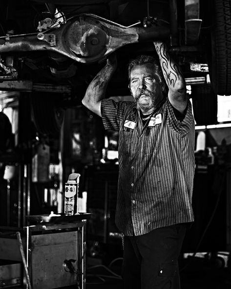 Mechanic Photoshoot, Mechanics Photography, Japanese Construction, Mechanics Uniform, Tim Tadder, Car Doctor, Shop Photoshoot, Mechanic Man, Environmental Portrait