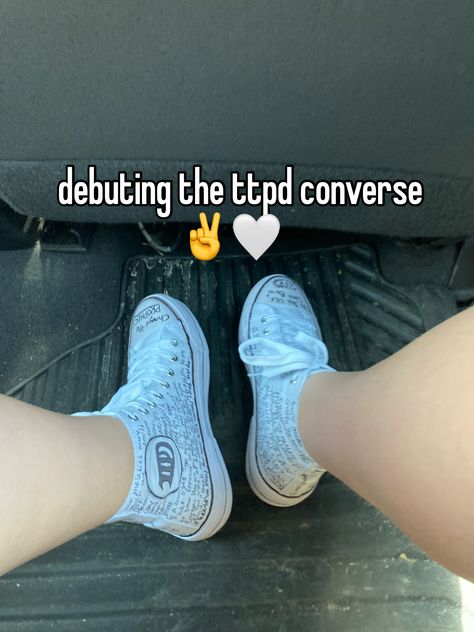 Taylor Swift Converse, Converse Shoes Aesthetic, Cute Converse, Shoes Aesthetic, Converse Shoes, Taylor Swift, Swift, Converse, Pins