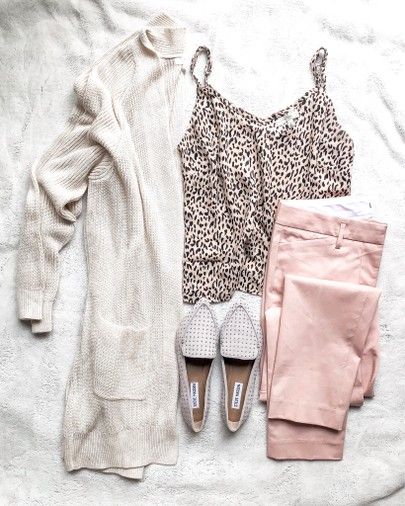 Leopard cami. Blush pants. Light pink pants. White cardigan. Nsale. Nordstrom anniversary sale. Steve Madden loafers. Work outfit. Office outfit. Work look. Office look  http://liketk.it/2DUsr   @liketoknow.it #liketkit #LTKunder50 #LTKunder100 #LTKstyletip #LTKworkwear #LTKsalealert #LTKshoecrush Pink Cardigan Outfit, Winter Cardigan Outfit, Pink Pants Outfit, Light Pink Pants, Leopard Cami, Jean Rose, Look Rose, Outfit Work, Casual Chique