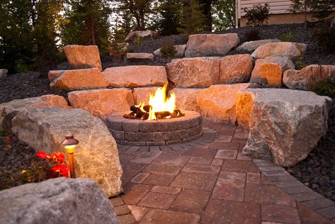 Outdoor Fire Pit Area, Outside Fire Pits, Backyard Fire Pit, Outdoor Fire Pit Designs, Fire Pit Landscaping, Cool Fire Pits, Sloped Backyard, Landscaping Retaining Walls, Fire Pit Area