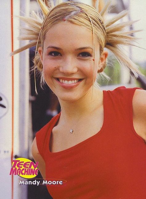 00s Hairstyles, 2000 Hairstyles, Early 2000s Hairstyles, 2000s Hair, 2000s Hairstyles, 90s Grunge Hair, Look 80s, 90s Hair, 2000s Party