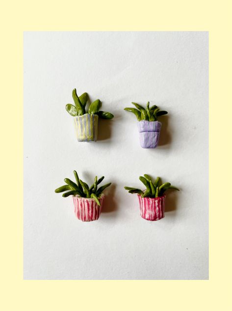 Houseplant magnet set Clay Magnets Diy, Magnets Diy, Clay Plant, Air Drying Clay, Clay Magnets, Magnet Crafts, Plant Vase, Pottery Crafts, Magnet Set