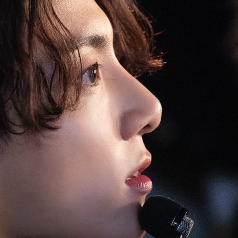 abcdefghi__lmnopqrstuvwxyz on Twitter: "that’s the most beautiful nose i’ve ever seen… " Jungkook Nose Mole, Unconventional Attractive, Most Beautiful Nose, Jungkook Nose, Beautiful Nose, Leave Art, Painting Stuff, Button Nose, Perfect Eyebrows