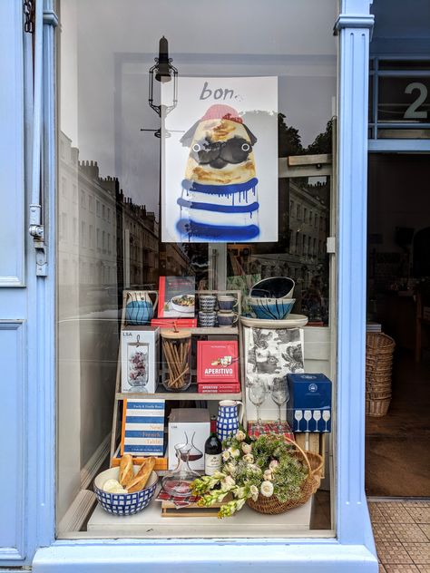 'Bon' French Cooking Window 2018 Storefront Window Display, Storefront Ideas, Beautiful Shops, Store Window Display, Store Window Displays, Booth Displays, French Windows, Dream Studio, French Market