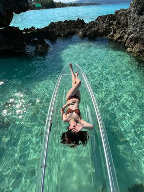 Maldives Outfit Bikinis, Kayak Poses Photo Ideas, Kayak Pose, Kayaking Photography, Crystal Kayak, Kayaking Aesthetic, Kayak Pictures, Kayaking Outfit, Beach Kayak