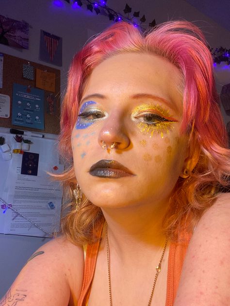 Sun Themed Makeup, Sun Moon Makeup, Sun And Moon Makeup Look, Moon And Sun Makeup, Sun Inspired Makeup, Sun Makeup Looks, Roller Derby Makeup, Sun And Moon Makeup, Moon Makeup Look