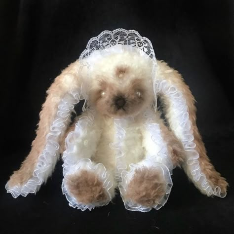 Creepy Stuffed Animals, Creepy Cute Aesthetic, Doll Plushies, Creepy Dolls, Cute Stuffed Animals, Creepy Cute, Cute Plush, Cute Dolls, Kitsch