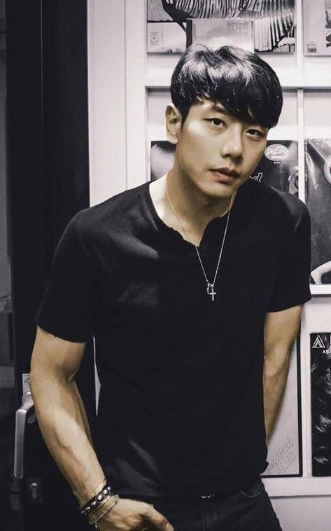 Park Hyo Shin, Duo Band, Theatre Actor, Asian Love, 사진 촬영 포즈, Asian Kids, E Dawn, Musical Theatre