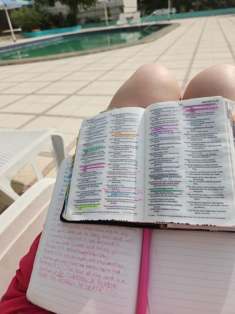 Holy Girl Summer, reading your Bible by the pool, Proverbs Bible Study outside, Jesus girl Holy Girl Summer Aesthetic, Proverbs Bible Study, Holy Girl Summer, Study Outside, Reading Your Bible, Girl Activities, Meg March, Summer Routine, Holy Girl