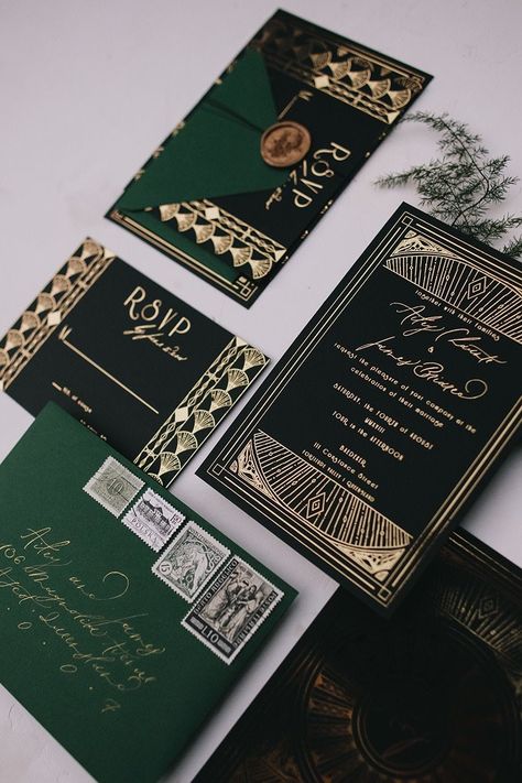 Art Deco Wedding Inspiration, Emerald Art, Art Deco Emerald, Wedding Cake Tops, Gold Foil Wedding Invitations, Black Wedding Cakes, Emerald Green Weddings, Gold Foil Wedding, Foil Wedding Invitations