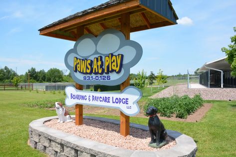 Dog Daycare Design, Dog Park Design, Kennel Design, Dog Daycare Business, Pet Store Design, Dog Boarding Facility, Pallet Dog Beds, Daycare Decor, Daycare Design