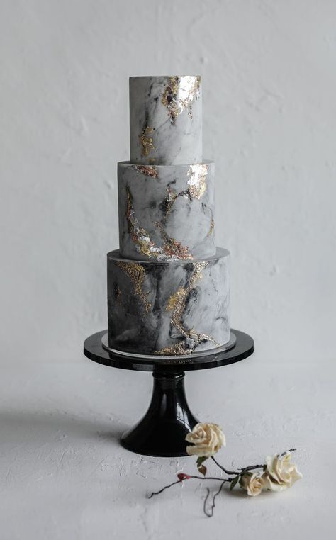 Black Wedding Cakes, Luxury Cake, Cupcakes Decorados, Marble Wedding, Amazing Wedding Cakes, Marble Cake, Cake Trends, Modern Wedding Cake, Cake Tasting