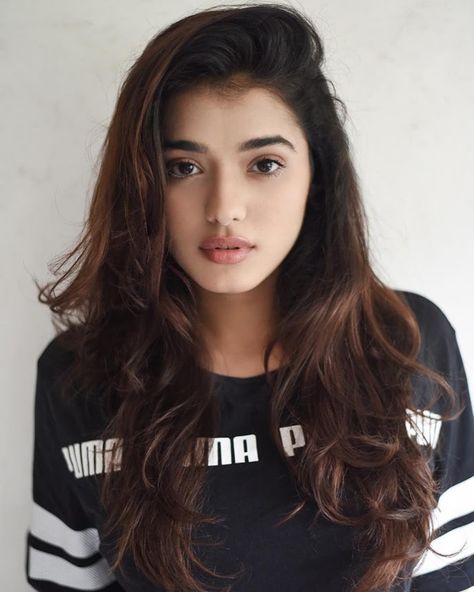 Delhi model Ketika Sharma to debut in Tollywood - South Indian Actress Delhi Girls, Whatsapp Group, Desi Beauty, Sweet Girls, Stylish Girl, Beauty Women, Beautiful People, Long Hair, Atlanta