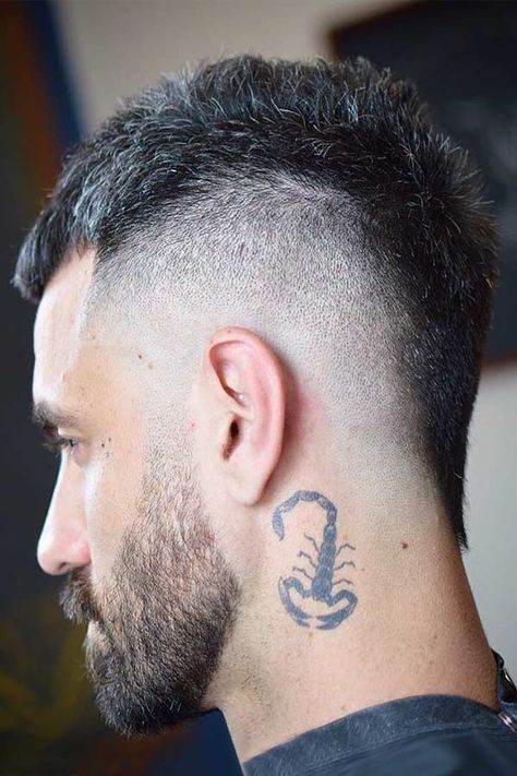 Mohawk #taper #taperfade #fade #mohawk Fohawk Haircut, Short Hair Mohawk, Punk Haircut, Viking Haircut, Mohawk For Men, Short Mohawk, Punk Hairstyles, Mohawk Haircut, Mohawk Hairstyles Men