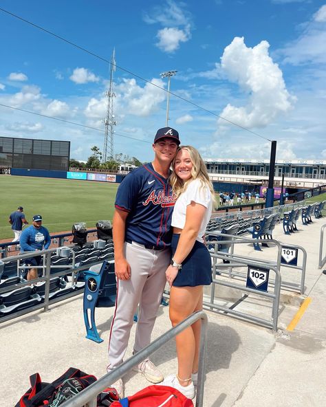 mlb wife life Baseball Gf Outfits, Baseball Gf, Mlb Wife, Gf Outfits, Baseball Outfits, Baseball Boyfriend, Girlfriend Aesthetic, Baseball Girlfriend, Baseball Boys