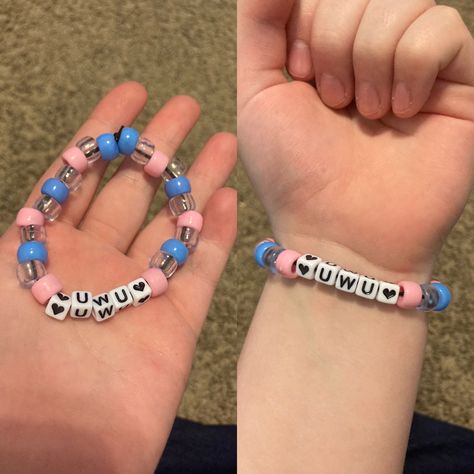 Kawaii Kandi Bracelets, Bead Bracelet Words Ideas Bad, Funny Bracelet Ideas, Funny Bracelets Beads Words, Matching Kandi Bracelets, Kandi Singles, Rave Bracelets, Kandi Beads, Kandi Inspo