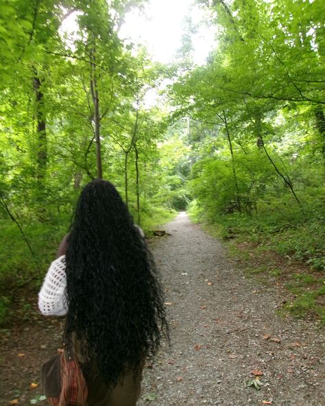 📸 Long Curly Hair Black Women, Super Long Curly Hair, Long Curly Hair Black, Boho Baddie, Lost In The Forest, Black Nature, Black Curly Hair, Long Natural Hair, Hair Black