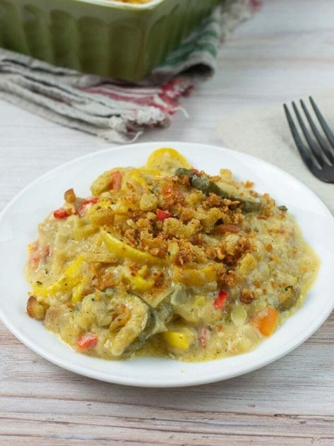 Crock Pot Squash Casserole - Flour On My Face Crock Pot Squash, Squash Zucchini Casserole, Summer Casseroles, Summer Squash Casserole, Squash And Zucchini, Easy Summer Side Dishes, Squash Zucchini, Squash Casserole Recipes, Herb Stuffing