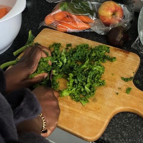 Girl Cooking, Enjoy The Little Things, Green Juice, Me Time, Dream Life, Health And Wellness, Healthy Lifestyle, Black Women, Vision Board