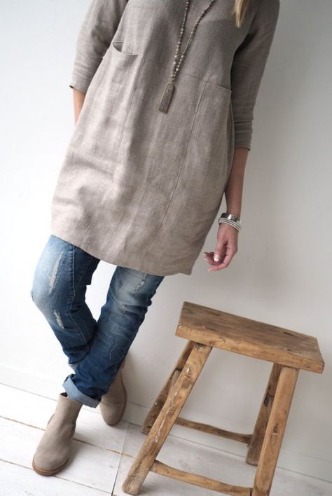 Long Linen Tunic Outfit, Tunic Tops With Jeans Stylists, Linen Tunic Outfit, Tunik Linen, Tunic Tops Outfit, Top Outfit Ideas, Linen Tunics For Women, Stylish Tunic Tops, Tunic Outfit