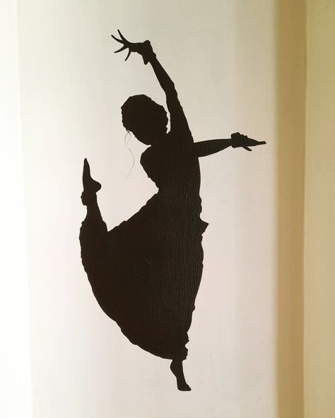 Dance Drawings Aesthetic, Bharthanatyam Poses Drawing, Bharatanatyam Dancer Drawing, Kuchipudi Dance Drawing, Dancing Girly Art, Kathak Dance Drawing, Kathak Dance Painting, Shadow Dance Aesthetic, Bharatnatyam Drawing