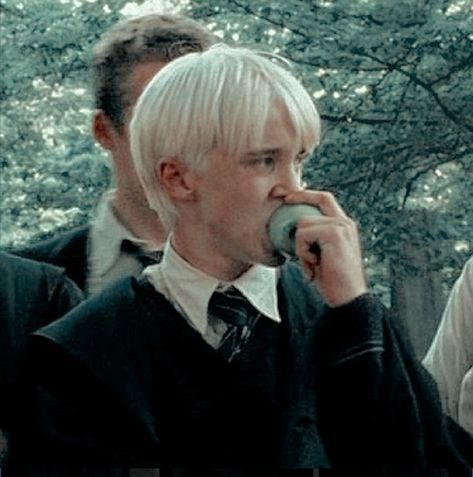 Drako Malfoy, Film Harry Potter, Draco Malfoy Hot, Draco Malfoy Imagines, Draco Malfoy Aesthetic, Buku Harry Potter, Harry Potter Icons, Lucius Malfoy, Tom Felton Draco Malfoy