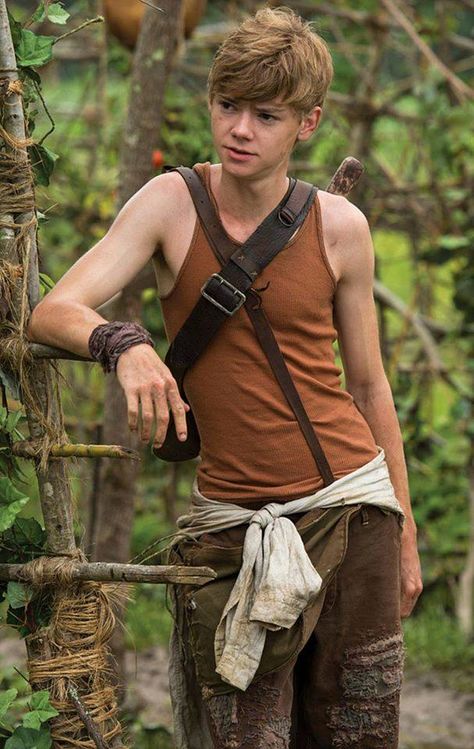 Thomas-Brodie Sangster as Newt in The Maze Runner (2014). Maze Runner Characters, Maze Runner Newt, Maze Runner Trilogy, James Dashner, Maze Runner Imagines, The Glade, Scorch Trials, Maze Runner Movie, The Scorch Trials