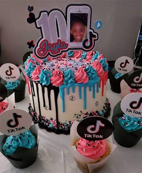 Tiktok Theme Cake, Tiktok Theme, Moist Cake Recipe, Grad Photography, Theme Cake, Moist Cakes, Cake Decorating Techniques, 10th Birthday, Cute Simple Outfits