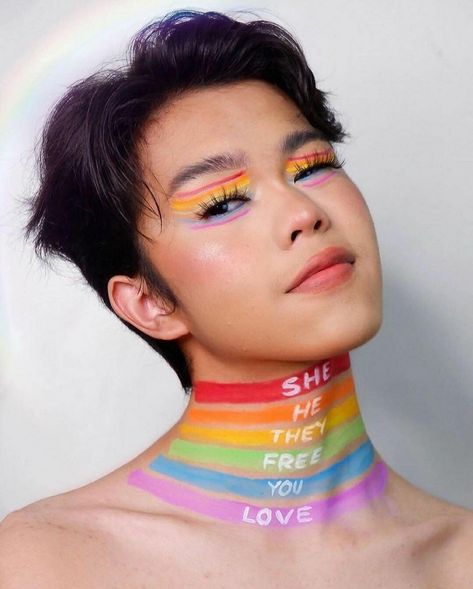 Pride Month Face Paint, Pride Month Makeup, Makeup Pride, Cutest Clothes, Makeup Ads, Pride Makeup, Magical Makeup, Rainbow Makeup, Facepainting Ideas