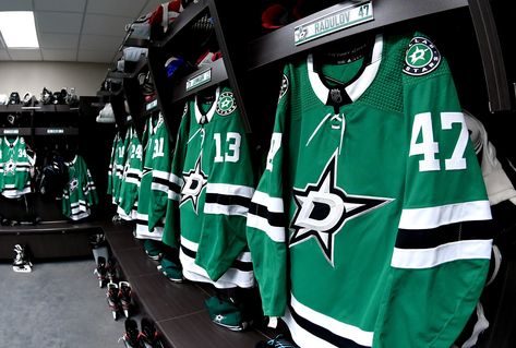 Hockey Wallpaper, Stars Aesthetic, Nfl Jersey, Dallas Stars, Hockey Fans, National Hockey League, Hockey Players, Nhl, Hockey