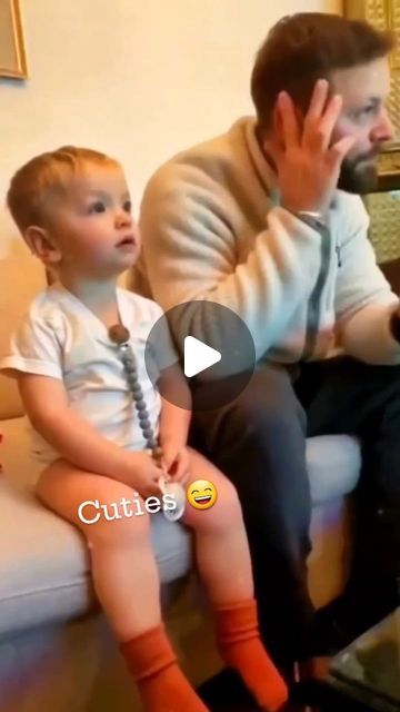 Funny Babies Laughing, Gym Memes Funny, Loud Laugh, Funny Baby Gif, Silly Kids, Adorable Babies, Cute Funny Babies, Dogs And Kids