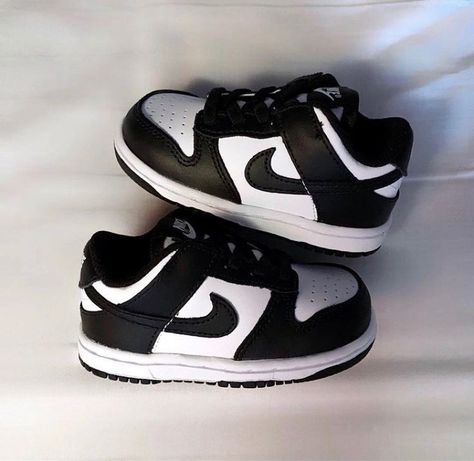 Baby Jordan Shoes, Custom Baby Shoes, Luxury Baby Clothes, Baby Jordans, Baby Nike, Foto Baby, Luxury Baby