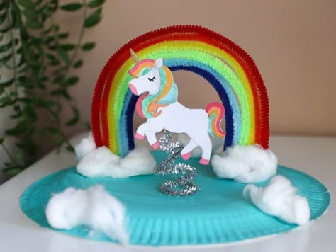 Unicorn Crafts For Kids, Unicorn Craft, Toilet Roll Craft, Unicorn Crafts, Unicorn Foods, Unicorn Art, Camping Art, Unicorn Birthday Parties, Easy Crafts For Kids