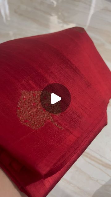 SaadgeeNilay on Instagram: "On Huge Demand….

Beautiful shades of Border Less Tussar Raw Silk Banarasi Saree…

LIMITED PIECE…grab it fast 

A Tussar Banarasi saree with kudua weave and zari butta sounds absolutely stunning! The combination of Tussar silk with Banarasi weaving and zari work creates a rich and elegant look, perfect for special occasions. The intricate detailing of kudua weave adds a unique charm to the saree.

For more queries kindly DM or WhatsApp us on +91 9884813283 with screenshot 

https://wa.me/message/FPVPDK2PO6PSP1

#banaras #handloom #tussar #saree #silk #weddingsaree #usasarees #beautiful #elegant #stunning #canada #hyderabadsarees #chennai @saadgeenilay" Banarasi Saree Look For Wedding, Tussar Saree, Silk Banarasi Saree, Banaras Sarees, Silk Saree Banarasi, Saree Silk, Tussar Silk Saree, Banarasi Saree, Zari Work