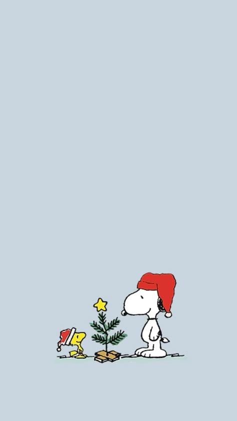 Holiday Wallpapers Aesthetic, Christmas Wallpaper Aesthetic Charlie Brown, Merry Christmas Snoopy Wallpaper, Snoppy Wallpapers Iphone Christmas, Christmas Iphone Wallpapers Simple, Christmas Plain Wallpaper, Christmas Snoopy Pfp, Winter Peanuts Wallpaper, Christmas Wallpaper Peanuts Gang