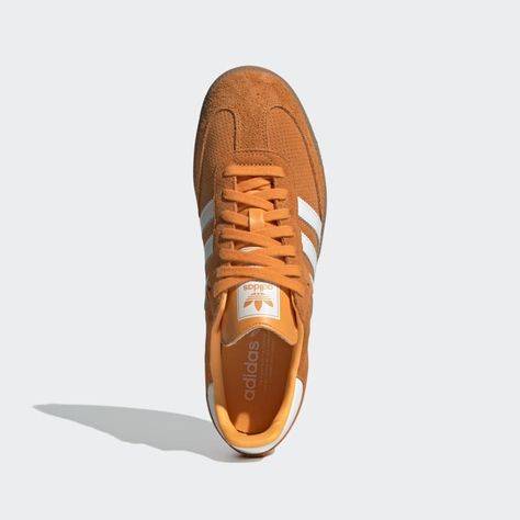 Adidas Shoes Samba, Timeless Sneakers, Samba Og Shoes, Samba Shoes, Adidas Samba Og, Sneaker Lovers, Orange Outfit, Adidas Sneakers Women, Orange Shoes