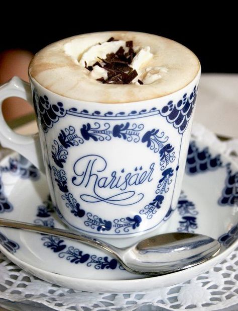 Pharisäer - German coffee www.MadamPaloozaE... www.facebook.com/MadamPalooza German Coffee, Rum Recipes, Chocolate Caliente, Chocolate Tea, But First Coffee, Chocolate Coffee, Coffee Cafe, Coffee Love, Coffee Art