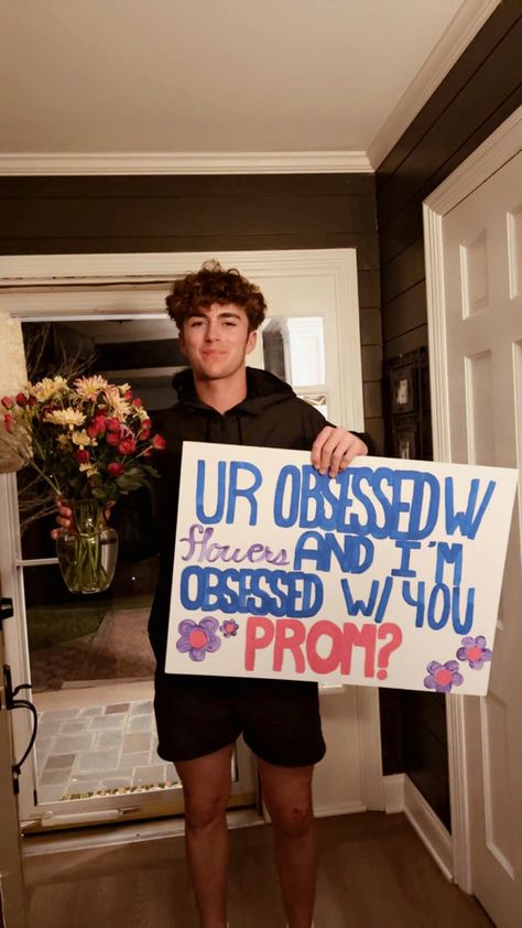 Cutest Promposals, Romantic Promposal, Hoco Sign Ideas, Prom Poster Ideas, Hoco Promposal, Promposal Ideas For Him, Prom Asks, Cute Promposal, Hoco Poster Ideas