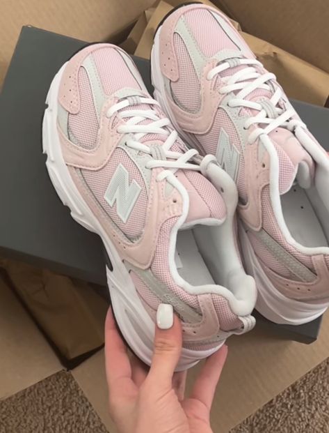 Baby Pink Shoes, Pretty Sneakers, Baby Blue Aesthetic, Pretty Shoes Sneakers, Cute Nike Shoes, Cute Sneakers, Girly Shoes, Cute Nikes, Pink Sneakers